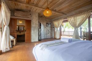 Nicos House Lembongan