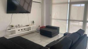 Casa con pileta, todos los servicios