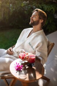 Villa Bali Manis by The Bali Agent - Central Seminyak 4BR Villa with Private Pool, Perfect for Families & Groups