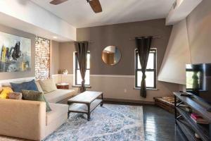 1918 Duplex with Character City Center