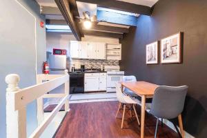 1918 Duplex with Character City Center