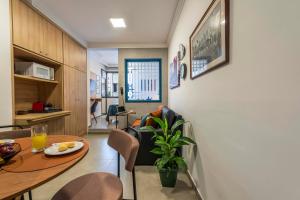 P64 - Novo Bhaus Jardins - Poeta - 6o andar - Oscar Freire - Paulista - Metrô - Vaga de Garagem