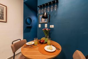 P64 - Novo Bhaus Jardins - Poeta - 6o andar - Oscar Freire - Paulista - Metrô - Vaga de Garagem