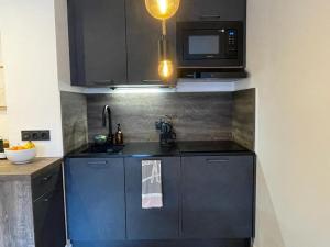 2 pièces pour 4 personnes, 3*, exposé Ouest, WiFi, balcon - FR-1-263-573