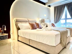 ICC Luxury Suites by Grab A Stay