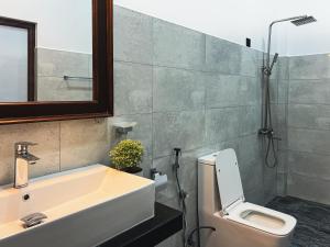 Finest Retreat Tangalle - Cozy Villa & Pool, Beach Nearby