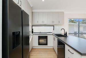 Bay Breeze Beachhouse