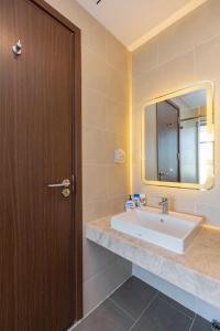 Modern CSJ Condo - 169 ThuyVan and Vung Tau BeachFront