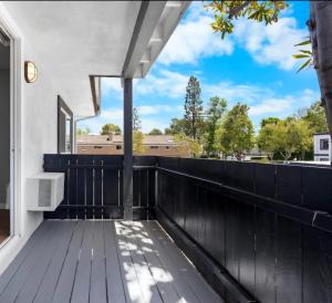 Amazing 2bdr Huntington Beach Home