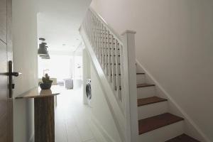 Riverside Lottage Mansions