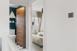 Riverside Lottage Mansions