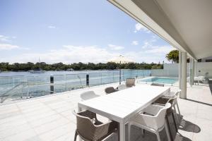 The River Rest - Noosa Jetty Stay