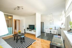Hendrix Bridge Apartment 