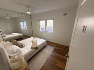 Peaceful Randwick Apt With Parking