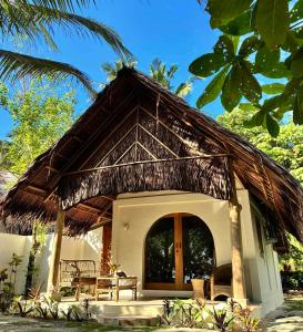 Jala Villas Lances Right HTs Mentawai