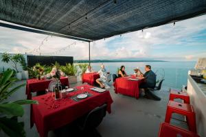 Casa Maria-River view -2 storey house