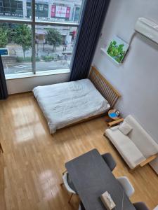 Hongdae Home Sweet Home