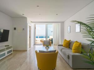 Awesome beachfront terrace By CanariasGetaway