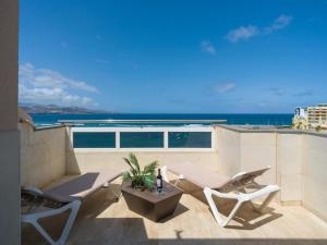 Awesome beachfront terrace By CanariasGetaway