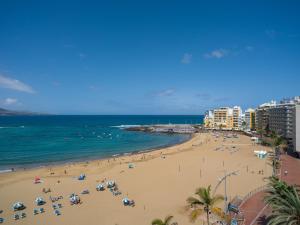 Awesome beachfront terrace By CanariasGetaway