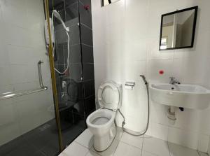 Platino 2BR Paradigm Mall Netflix Youtube BySTAY