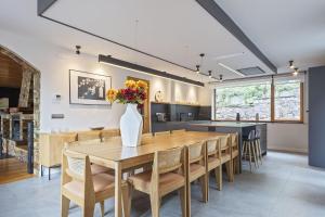 Luderna - Casa con jardín Montcorbison