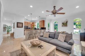 BEACH TIME Steps to beach with Heated Pool and Game RoomSun Key RESlDENCES