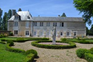 B&B / Chambres d'hotes LOGIS du Chateau du Bois Doucet : photos des chambres