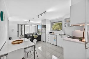 Chic 2BR Rockingham Escape Garden Views