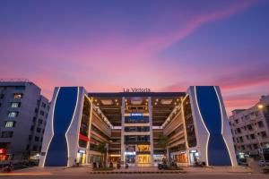 FabHotel La Victoria - Galaxy Circle - 3-star hotels in Surat