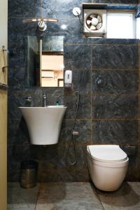 Hotel Aditya International Saheed Nagar