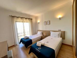 Janelas do Oceano by FHR