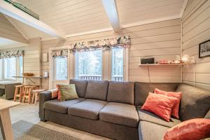 Lavi Chalet by Aavalevi