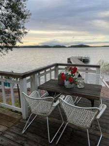 Cozy and spacious vacation house by the sea