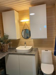 Cozy and spacious vacation house by the sea