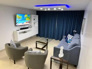 Isla Verde Beachfront Retreat with parking
