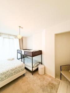 Mansion RL with Unique Decoration