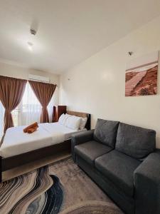 Contemporary City Suite with Relaxing Charm