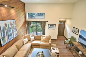 Winterpoint Sapphire Townhome: Recently Remodeled, Close to Everything