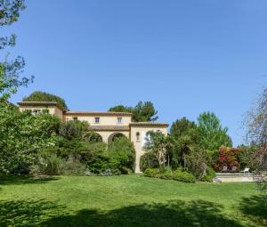 Villa Clara luxery house on Pont Royal Golf