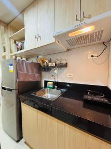 Convenient City Hub with Relaxing Interior