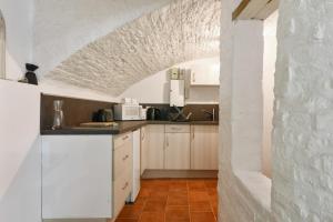 Design Studio in Vaulted Cellar - Lille Old Town