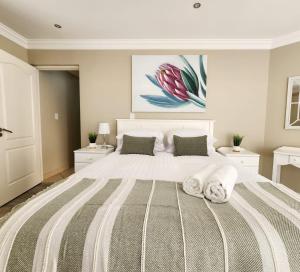 Surf & Serenity on Sea, by Jono & Erik