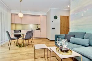 Premium Seaside Escape with Forest View and Free Parking