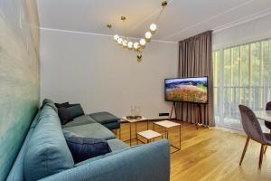 Premium Seaside Escape with Forest View and Free Parking