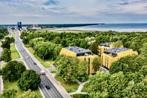 Premium Seaside Escape with Forest View and Free Parking