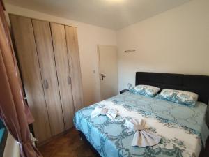 Apartmani Ana Kamenari