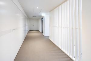 Bright & Spacious Penthouse by Parliament House