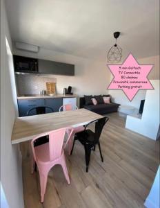 V3 Studio tout confort plein centre 5 min Golfech