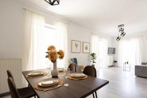 Elegant Apartment in Glyfada A1
